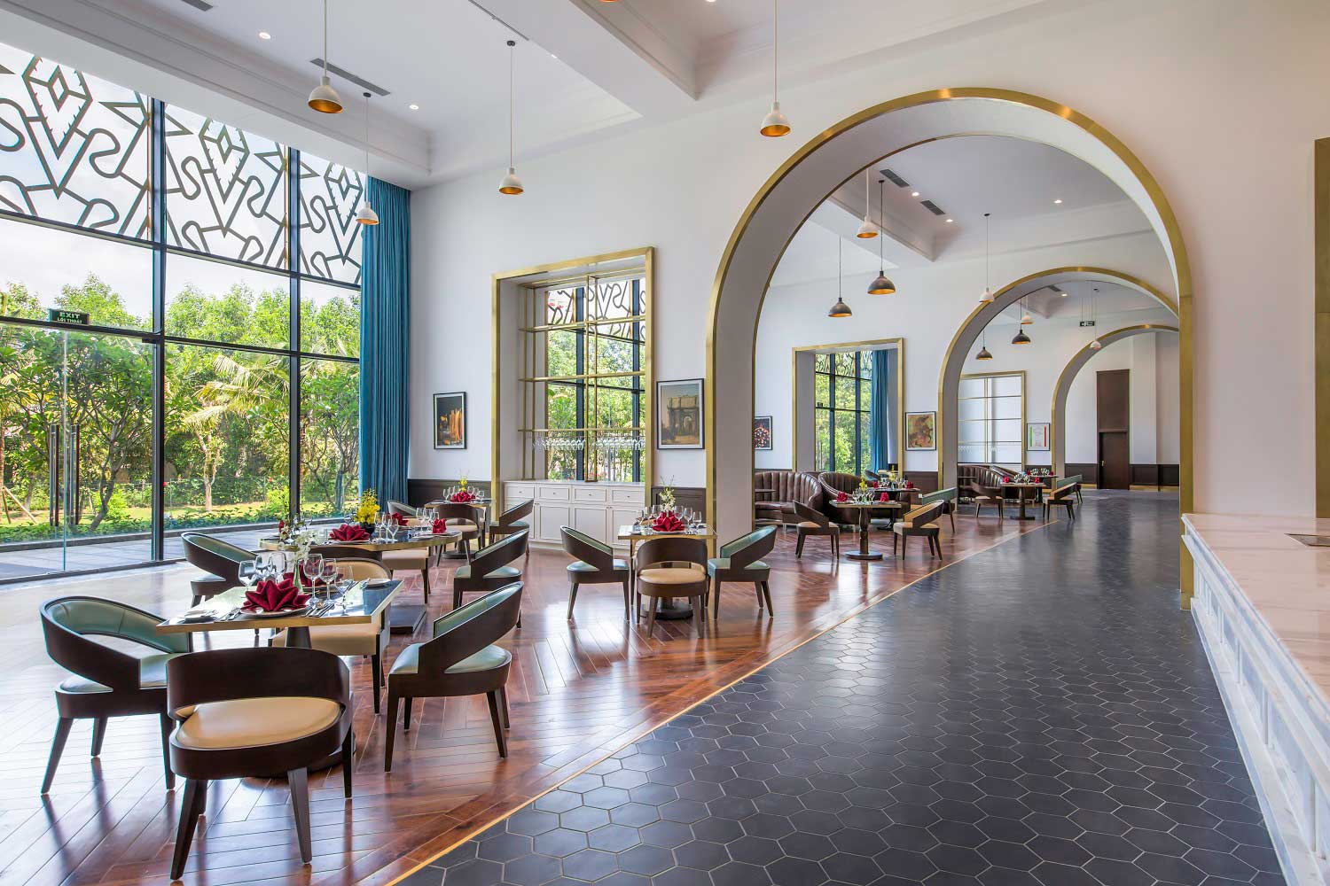 Wyndham Grand Phú Quốc (tên cũ: VinOasis Phú Quốc)