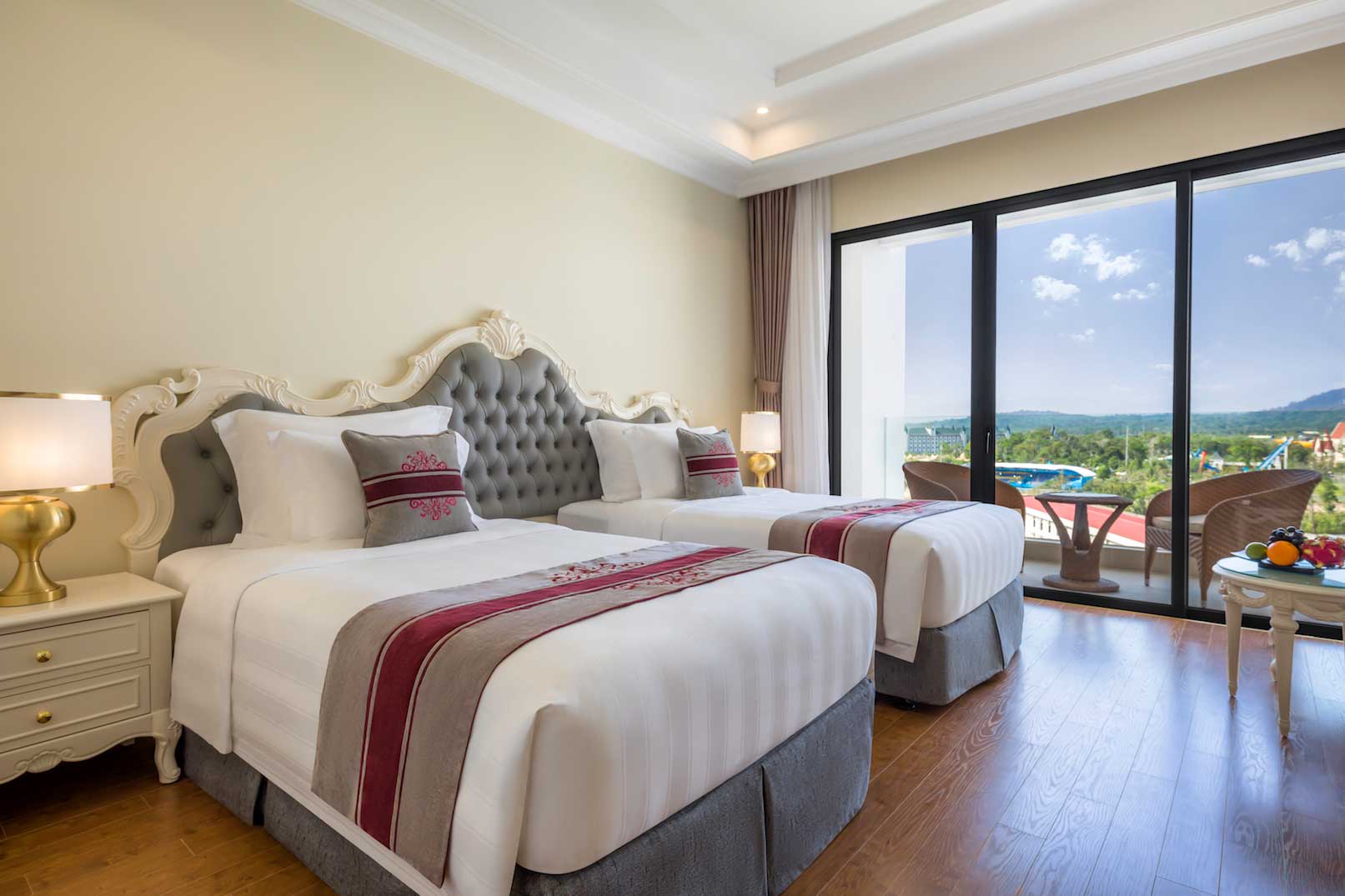 Wyndham Grand Phú Quốc (tên cũ: VinOasis Phú Quốc)