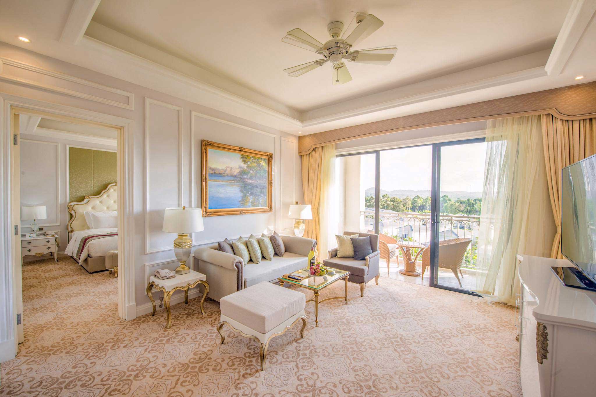 Wyndham Grand Phú Quốc (tên cũ: VinOasis Phú Quốc)