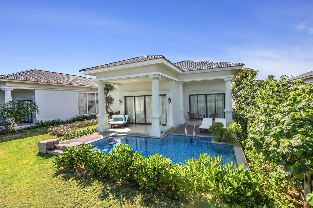 Melia Vinpearl Cửa Hội Beach Resort