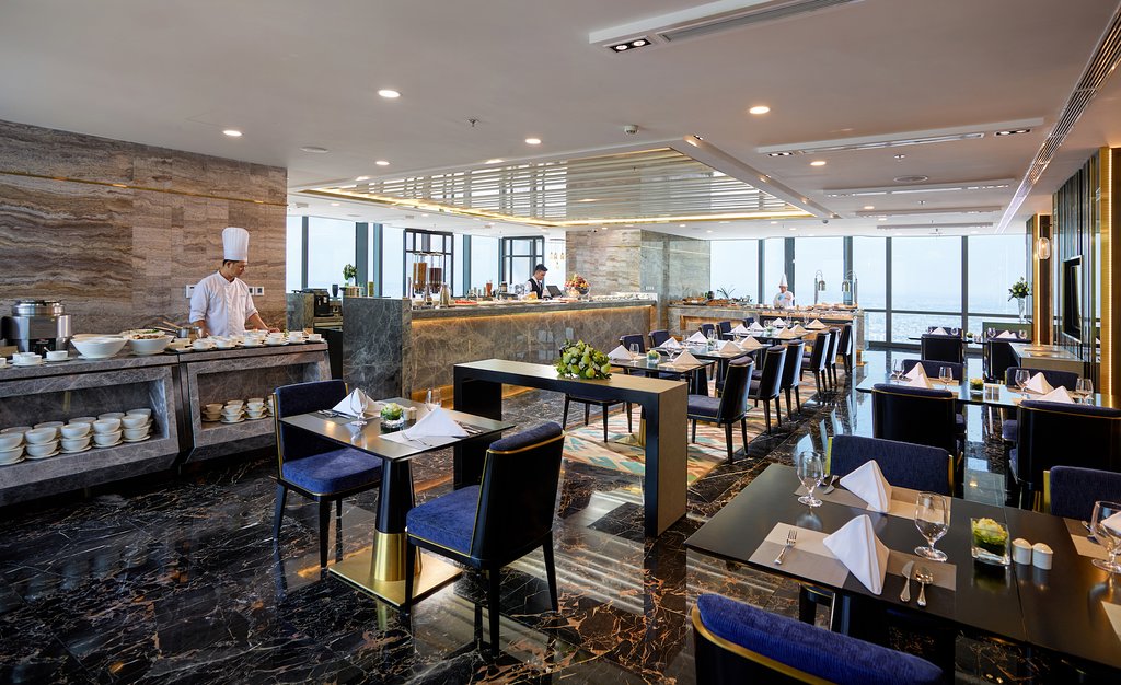 Vinpearl Landmark 81 Autograph Collection