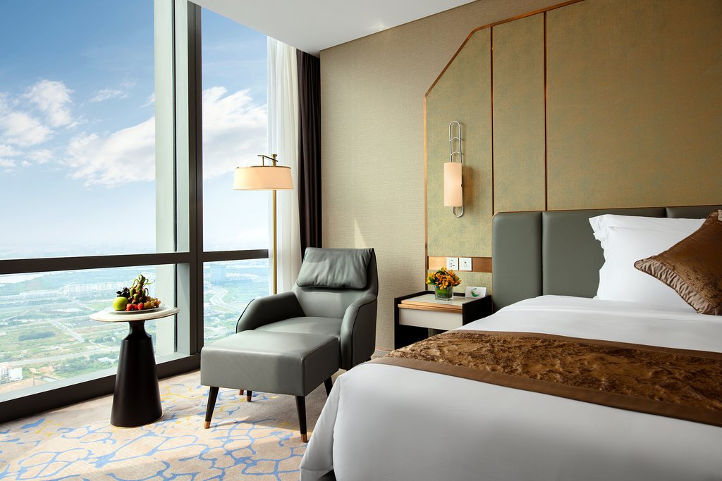 Vinpearl Landmark 81 Autograph Collection