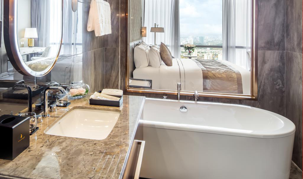 Vinpearl Landmark 81 Autograph Collection