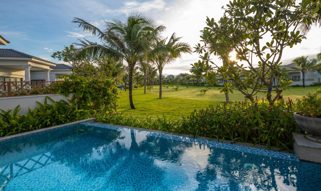 Melia Vinpearl Cam Ranh Beach Resort