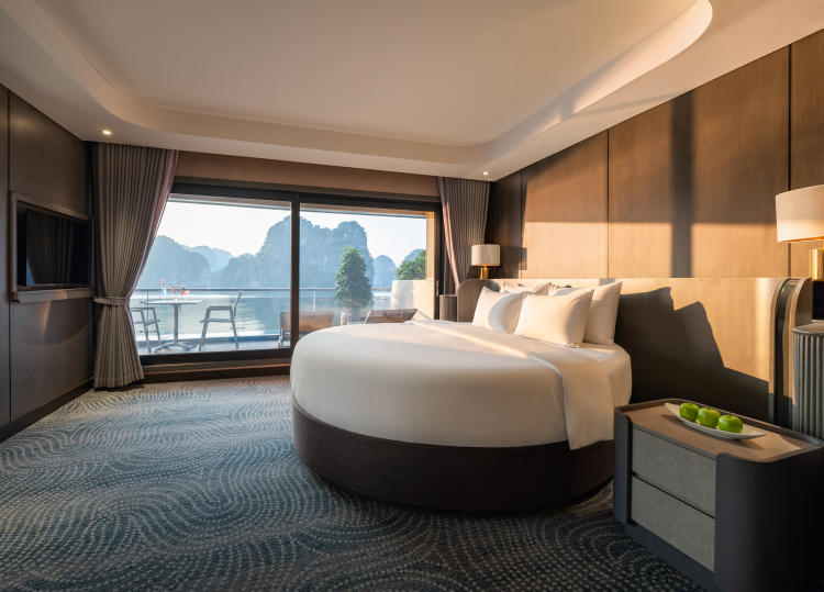 Du thuyền Tulip Cruise 5 sao vịnh Lan Hạ 2 ngày 1 đêm