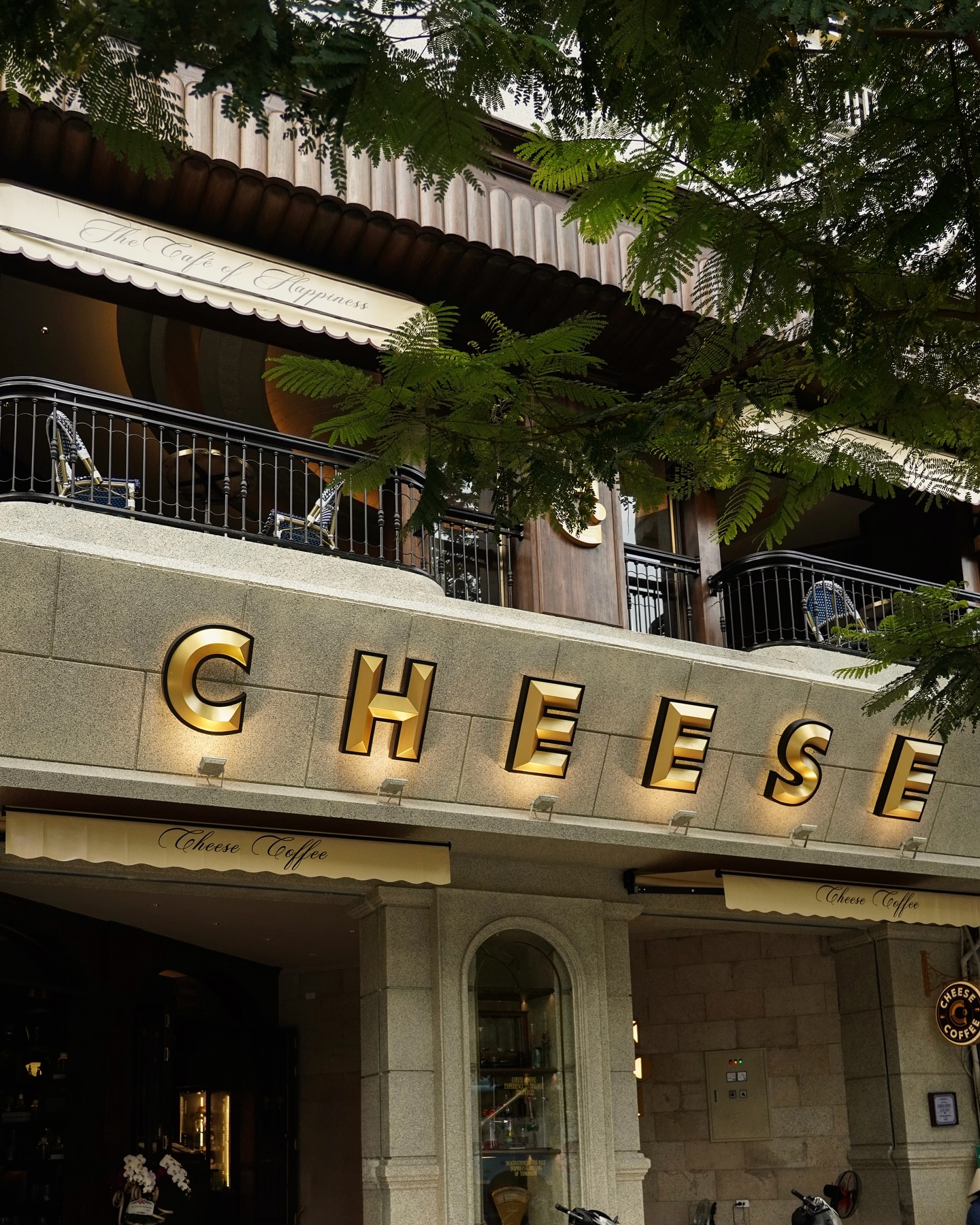 CHEESE COFFEE XUÂN THUỶ – SỨC HÚT TỪ SƠN HIỆU ỨNG & SƠN ĐÁ DE’GON