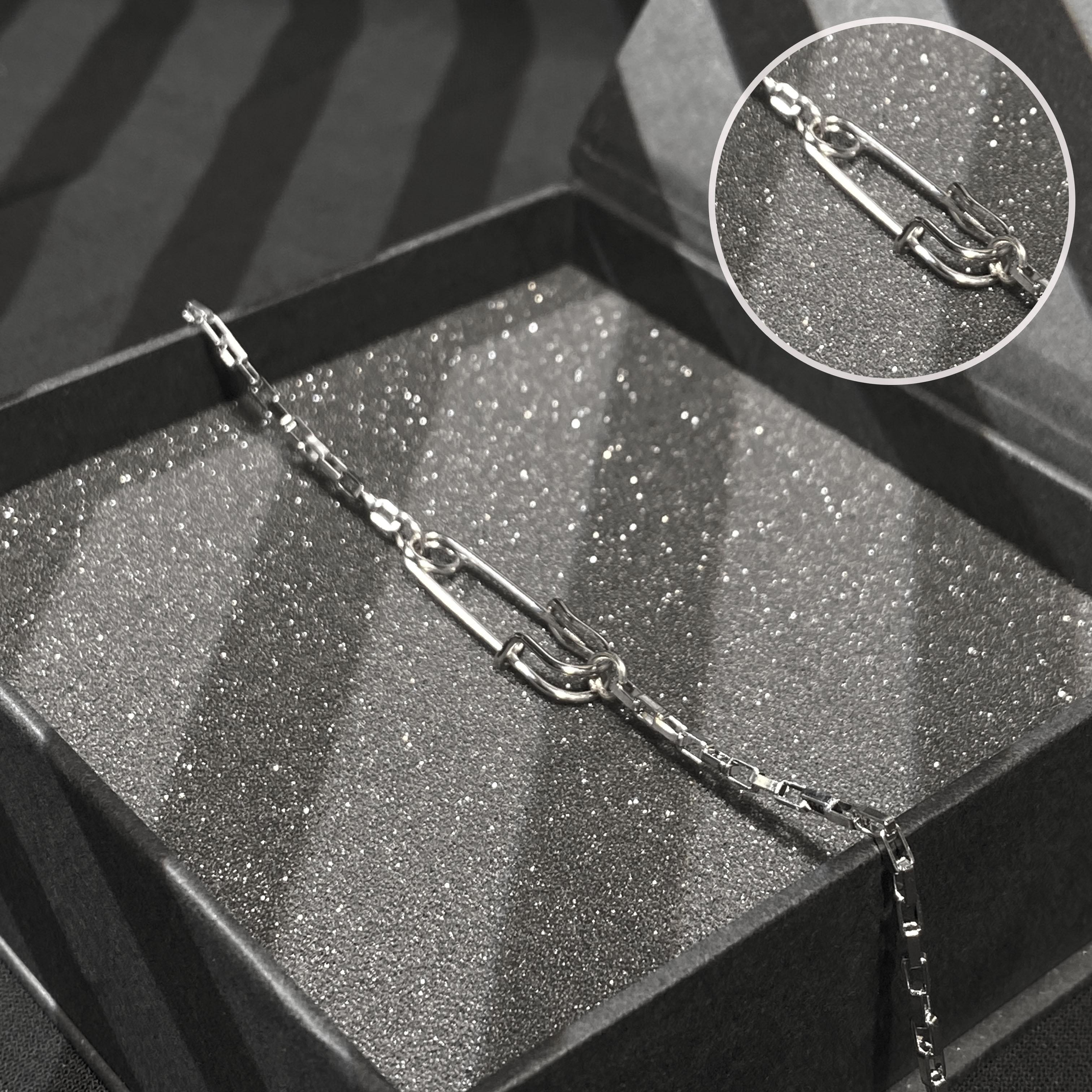 Vòng Tay Safety Pin Dây Trơn Vì Sao ? Titanium Không Ghỉ - vòng tay nữ Safety Pins Phụ Kiện