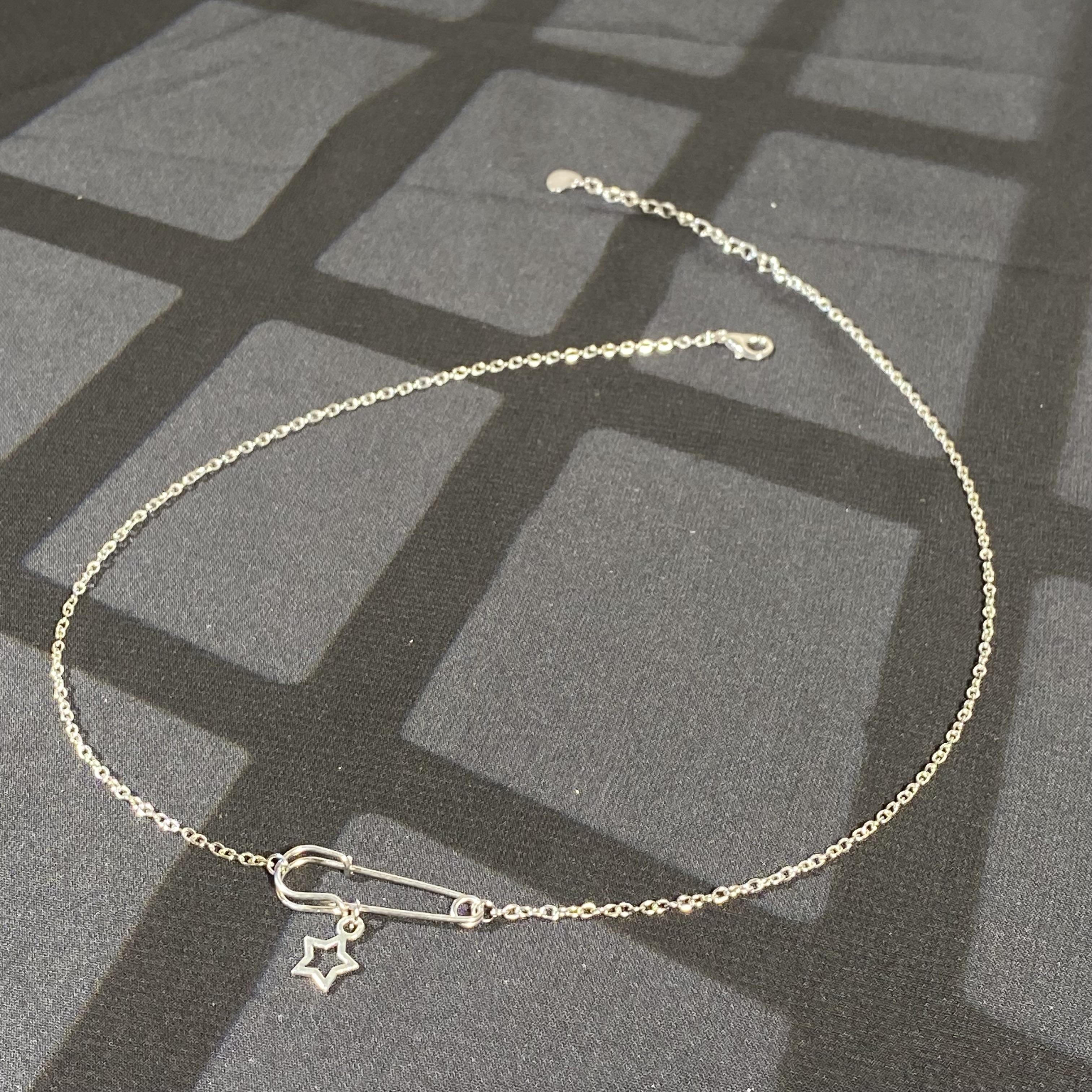 Dây chuyền Safety pin Star - Chất Liệu Titanium không rỉ - Women Trang Sức