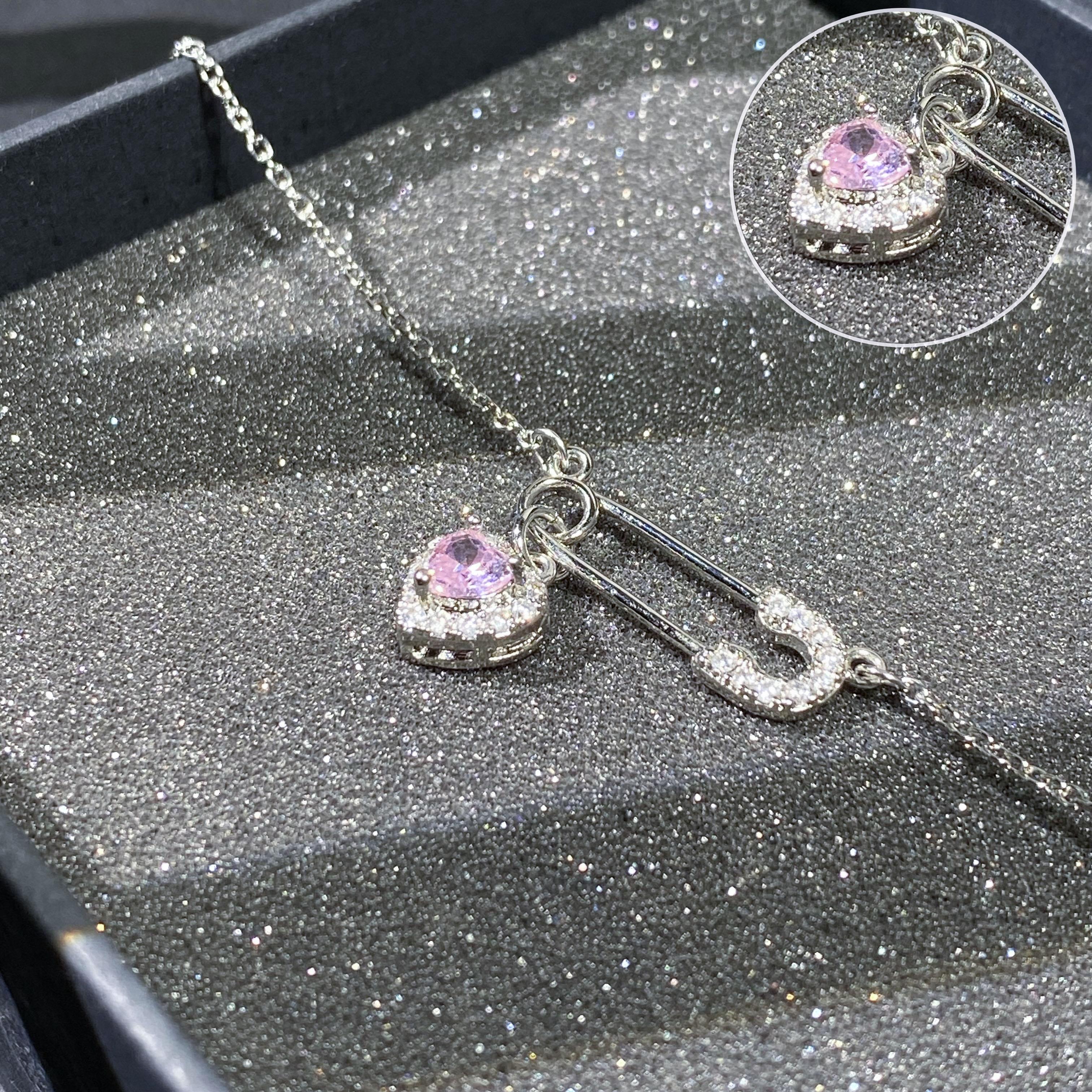 Vòng tay safety pin đính đá trái tim lấp lánh - Đọc mô tả