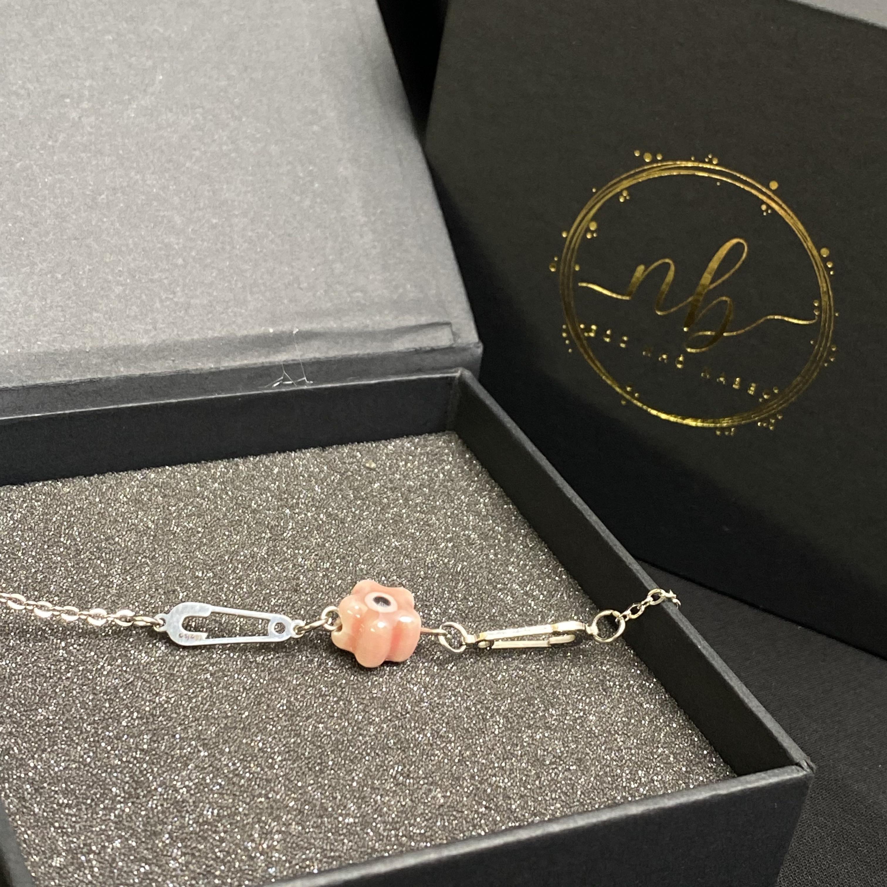 Vòng tay safety Pin x Evil Eye Hoa - Giúp mang lại những điều may mắn trong cuộc sống, mỗi màu một ý nghĩa riêng