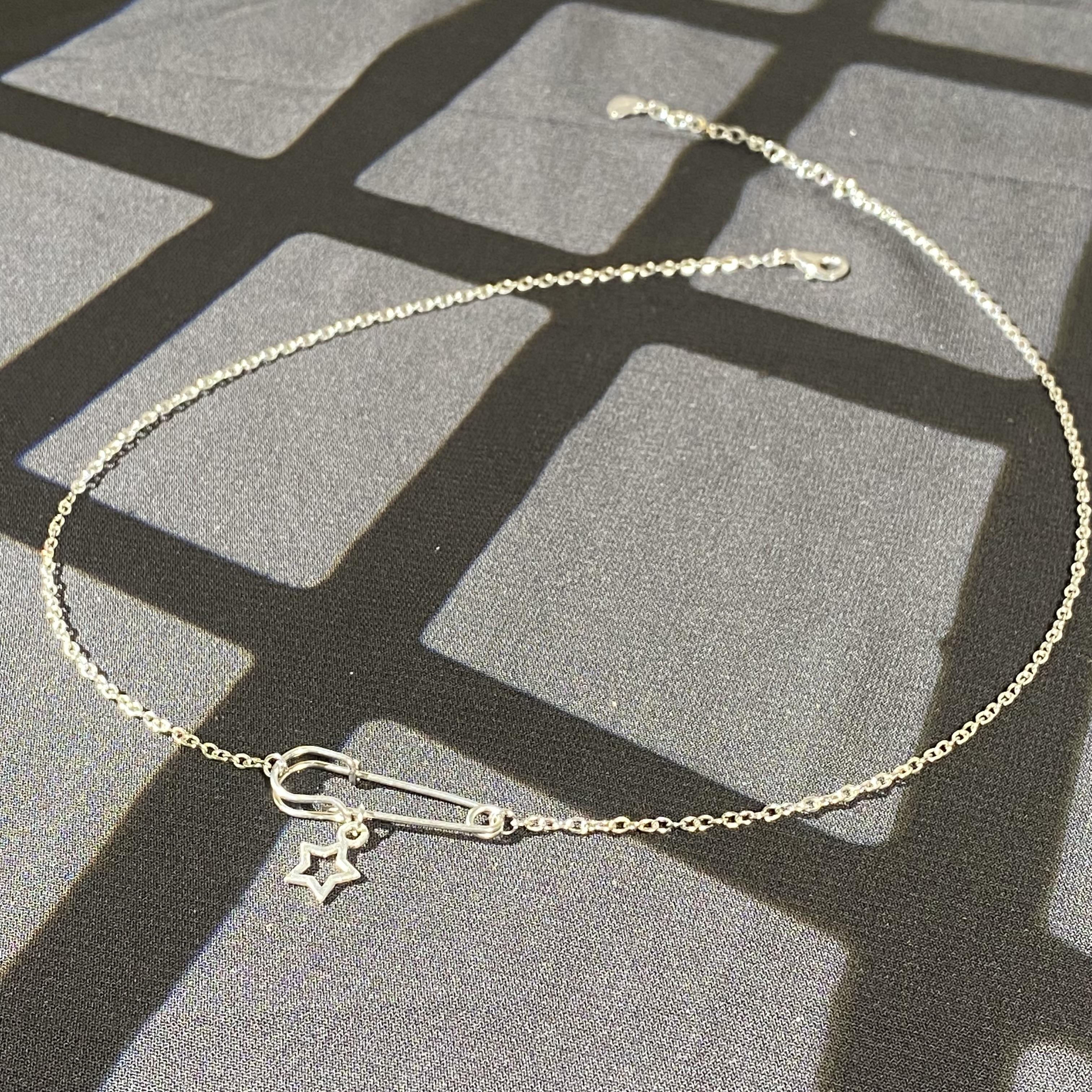 Dây chuyền Safety pin Star - Chất Liệu Titanium không rỉ - Women Trang Sức