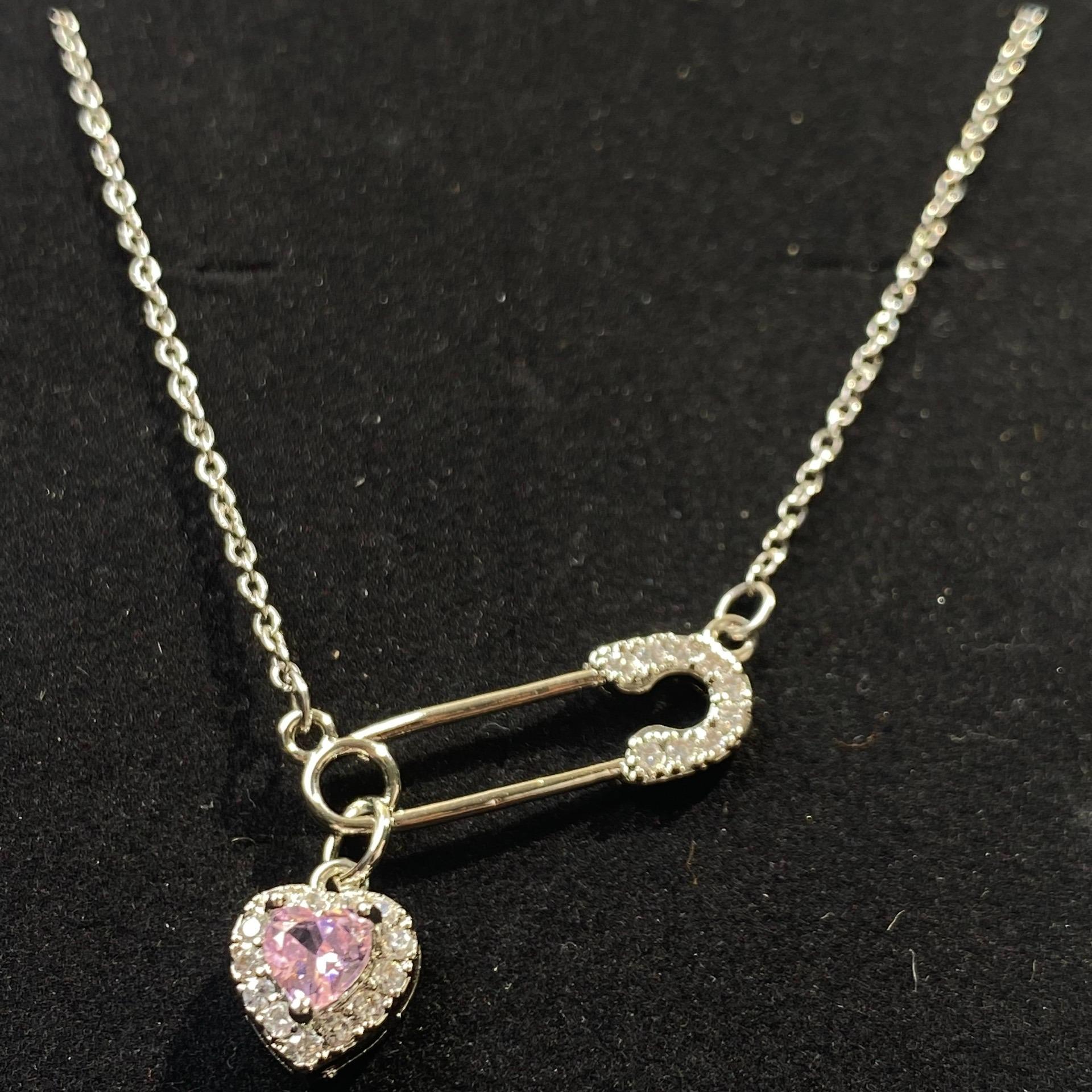 Dây chuyền nữ safety pin Trái Tim đính đá lấp lánh - Mặt dây chuyền đính đá - Vòng cổ nữ Safety pin