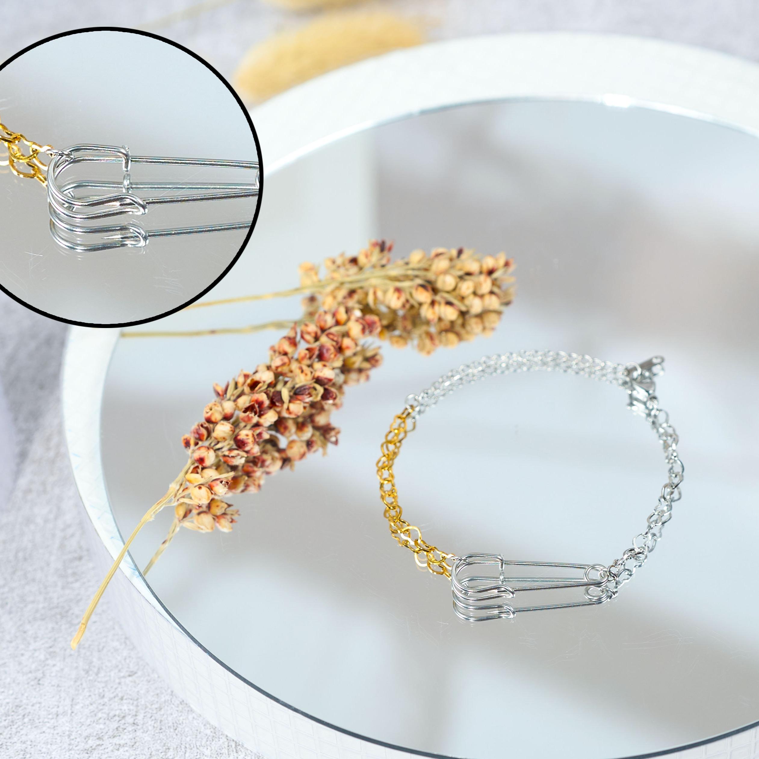 Vòng tay Safety Pin Heart Breaker - Lắc Tay Nữ. Phụ Kiện  Titanium - Không Đen Rỉ Xuống Màu