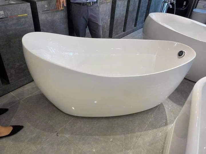 Bồn Tắm Cá Heo KT-16