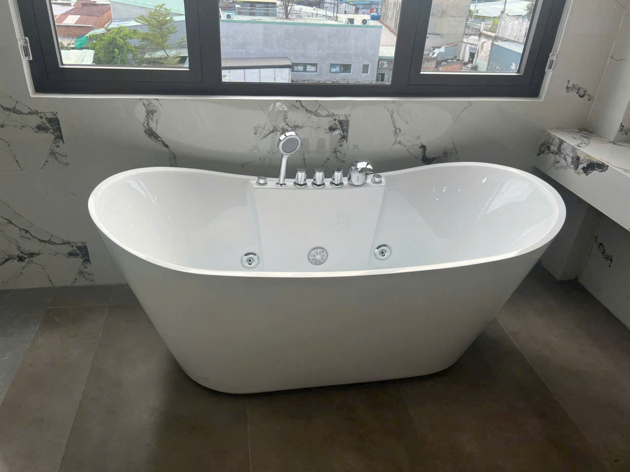 Bồn Tắm Thỏi Vàng Massage MKT-17