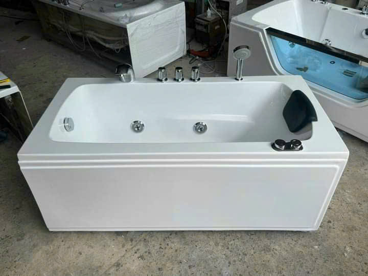 Bồn Tắm Chân Yếm Massage 1.2-1.7m MKT-17