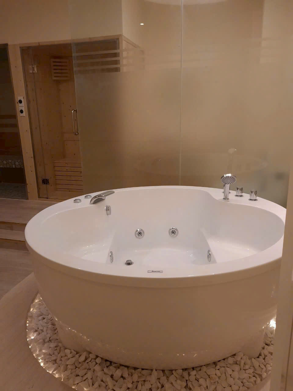 Bồn Tắm Tròn 1.6m MKT-16