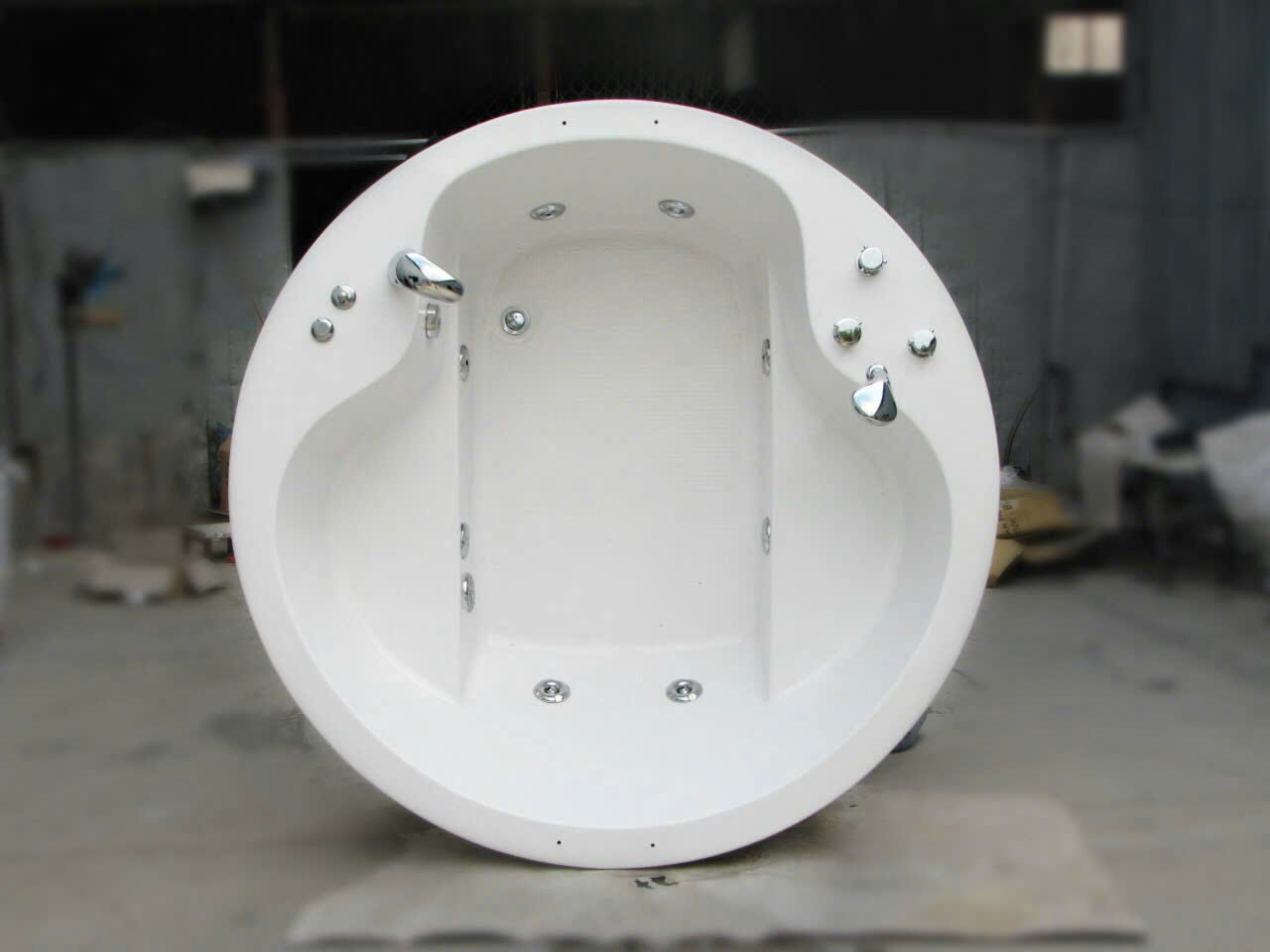 Bồn Tắm Tròn 1.6m MKT-16
