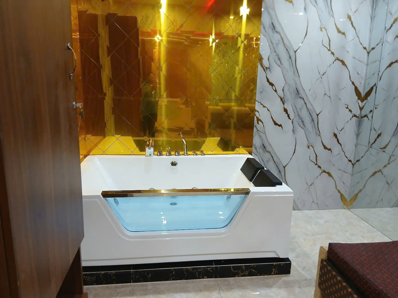 Bồn Tắm Đôi Chữ Nhật Kính 1.7m MKT-17
