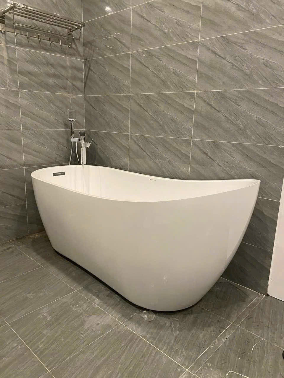 Bồn Tắm Cá Mập KT-17