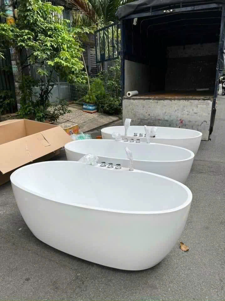 Bồn Tắm Oval Gắn Sen Vòi VKT-17