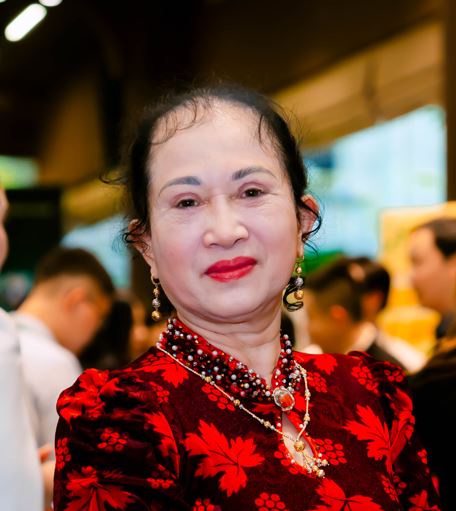 Bà Nguyễn Thị Nam