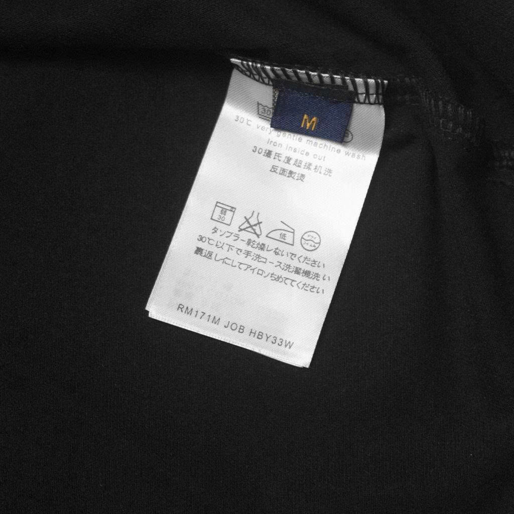 Polo Louis Vuitton Cổ Đính Logo Titan