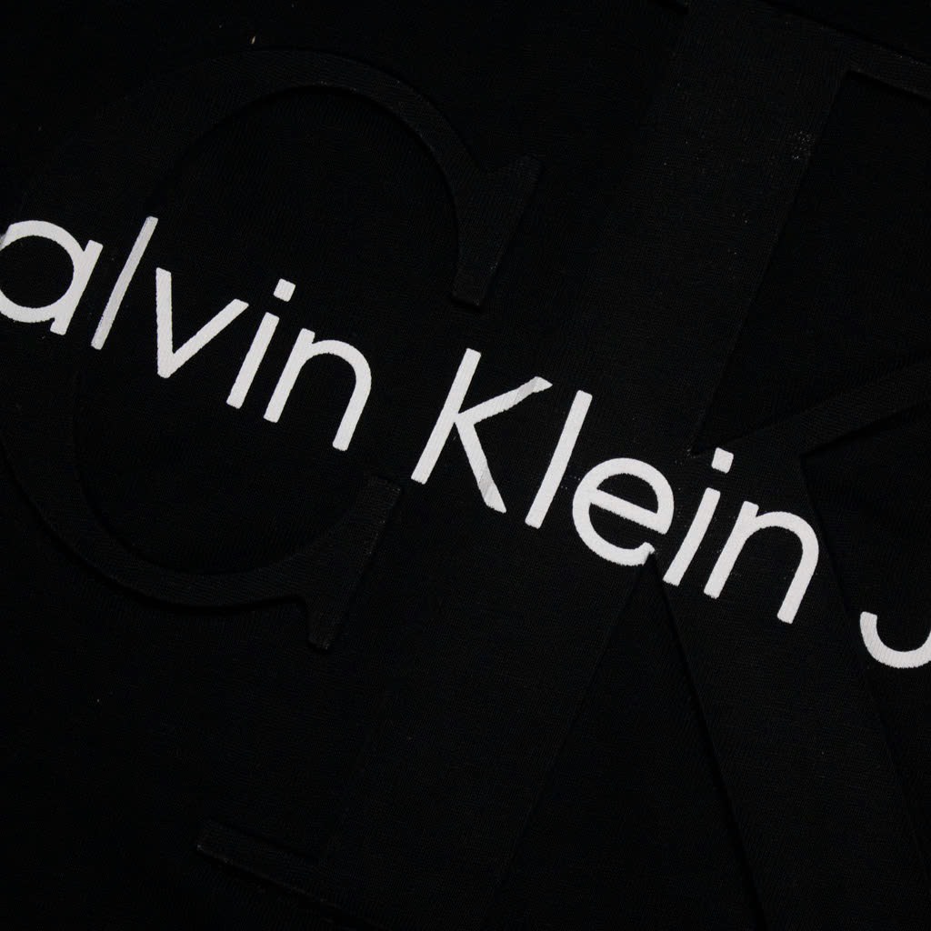 Áo Thun Calvin Klein In Phồng - Đen