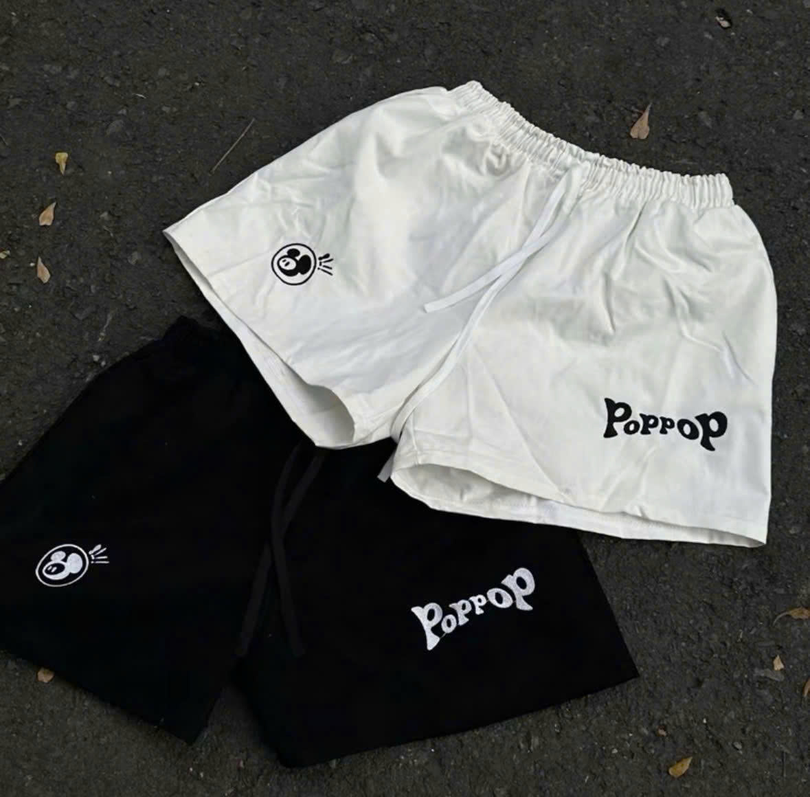 Quần Short Kaki Poppop Thêu