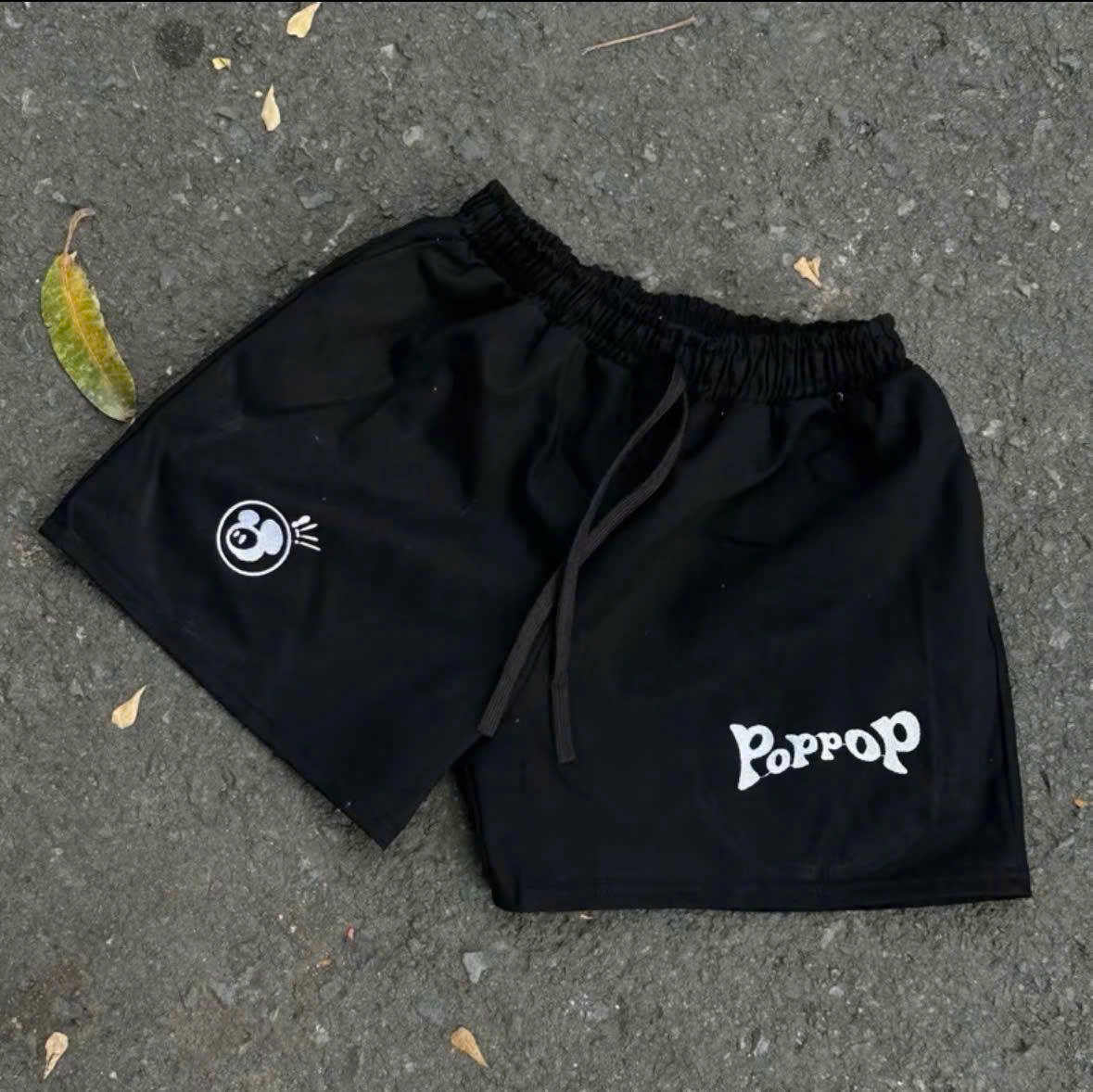 Quần Short Kaki Poppop Thêu