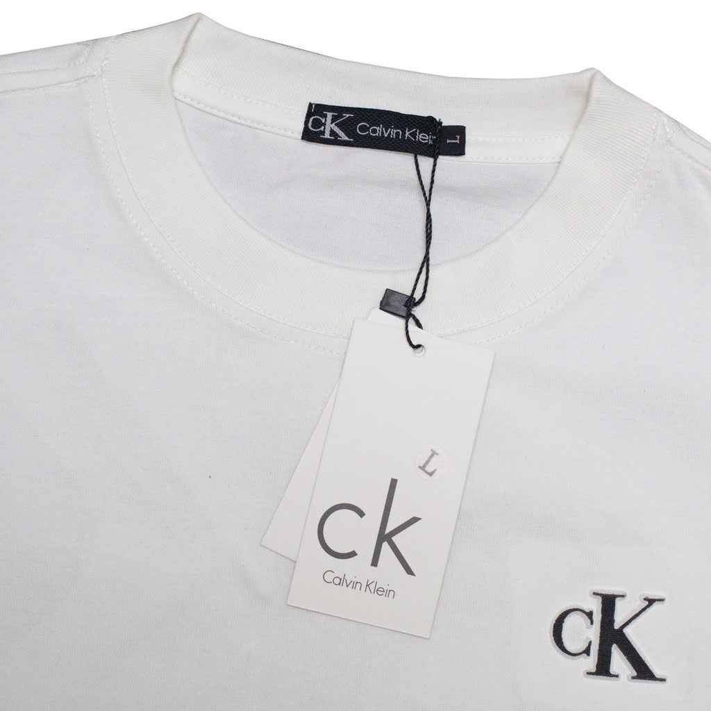 Áo Thun Calvin Klein In Phồng (Trắng)