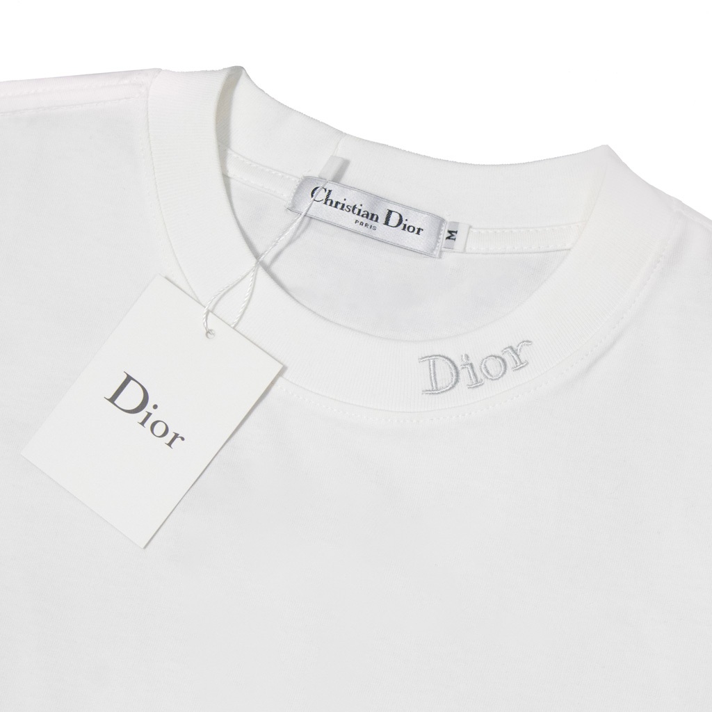 Áo Thun Dior Thêu Cổ Basic