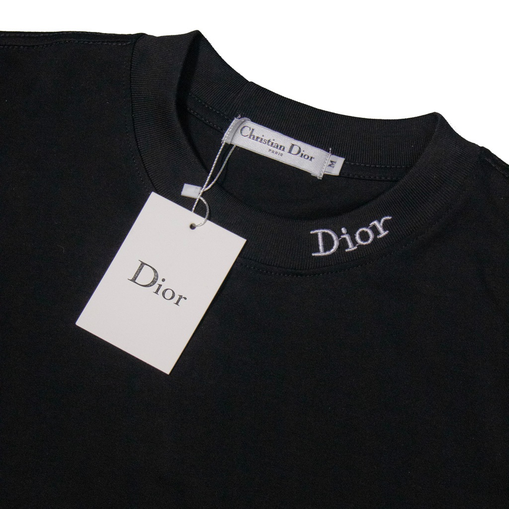 Áo Thun Dior Thêu Cổ Basic