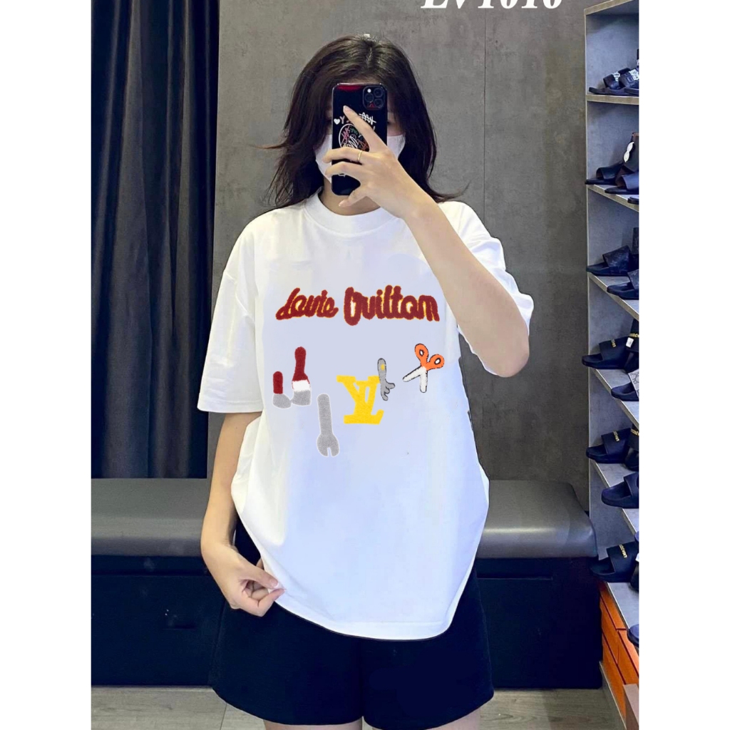 Áo Thun LV Louis Vuitton Thêu Cờ Lê, Kéo Logo Xù