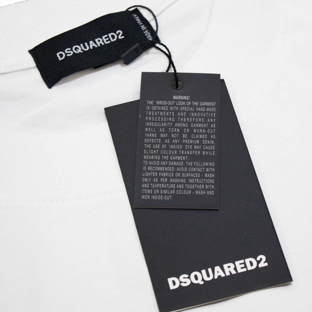 Áo Thun Dsquared2 Thêu Vai Phải