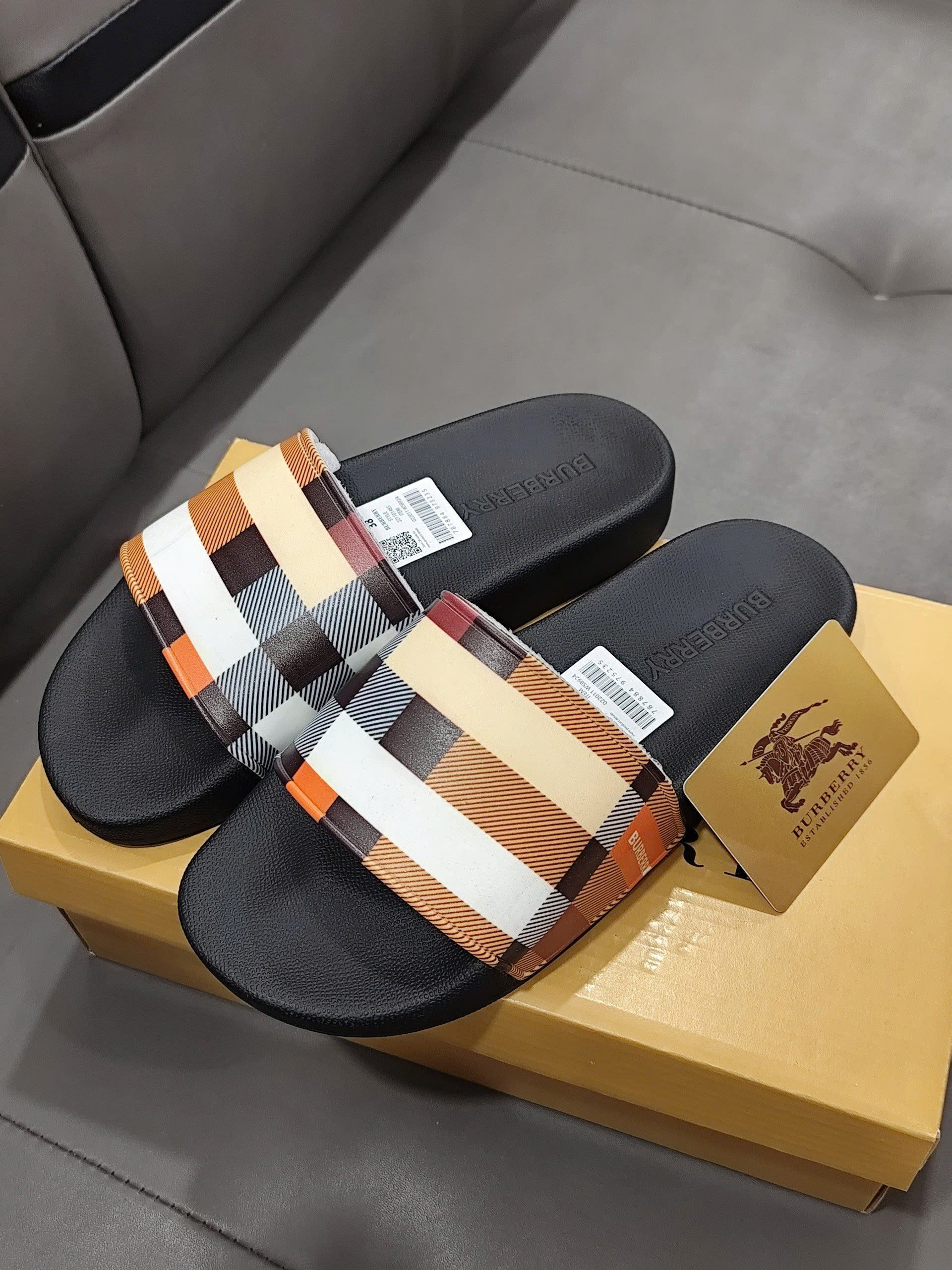 Dép BBR BURBERRY
