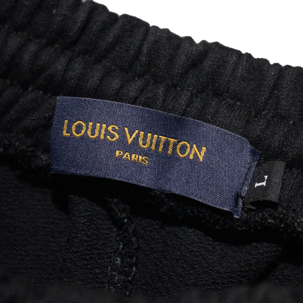Quần Nỉ Chân Cua Louis Vuitton Chữ Vàng Mono (V2)