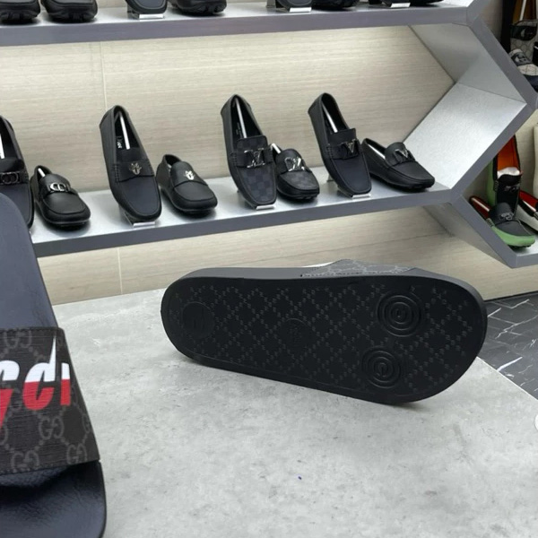 Dép GC GUCCI Blade Đen