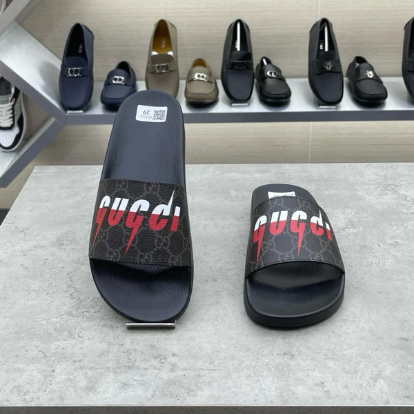 Dép GC GUCCI Blade Đen