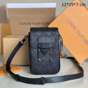 Túi Soft Trunk Đeo Chéo - DC-21 LV S-Lock Monogram