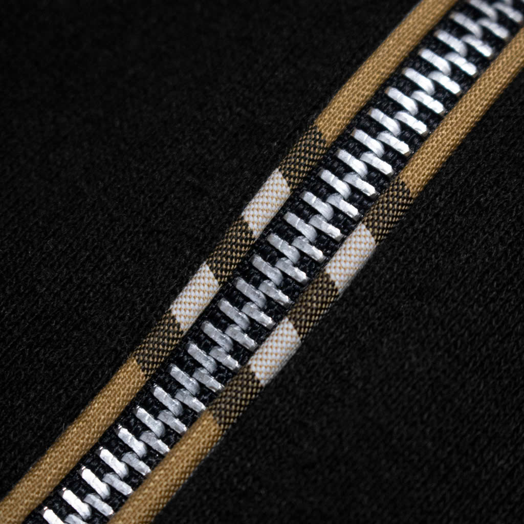 Hoodie Burberry Vintage V2 Logo Kim loại ( Đen)