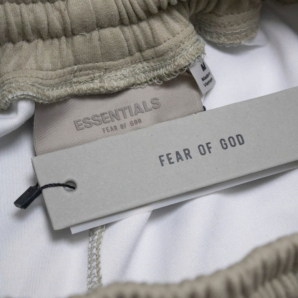 Quần Short FOG Fear Of God ESSENTIALS