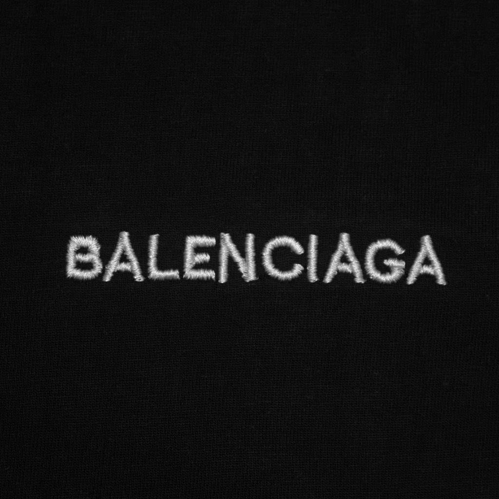 Áo Thun Balenciaga Thêu Da Mặt Sau