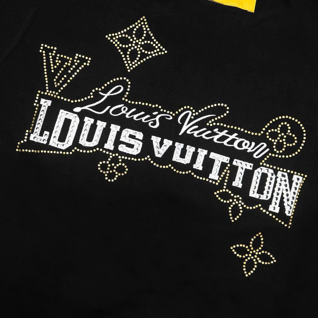 Áo Thun Louis Vuitton Họa Tiết Đính Đá