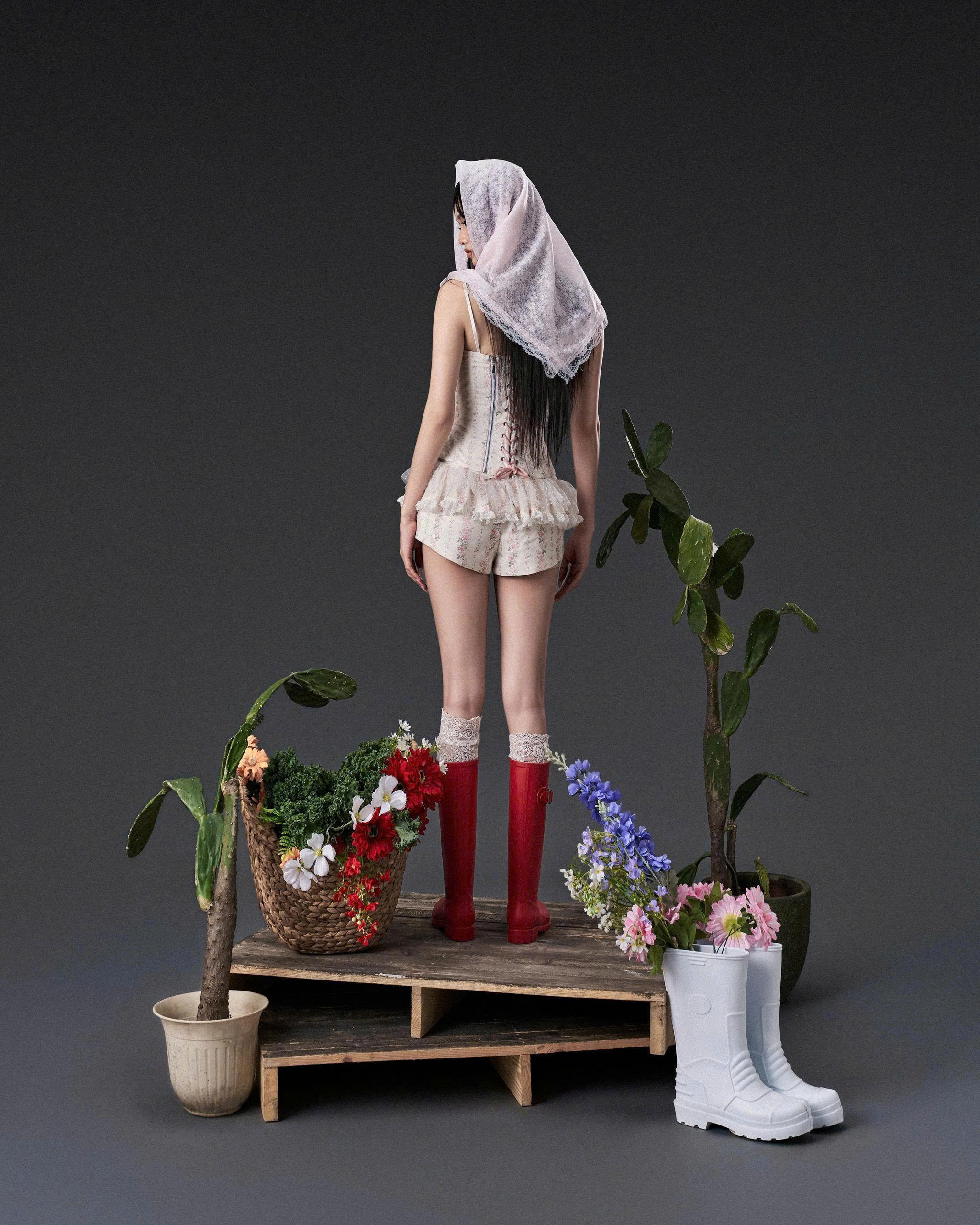 Quần shorts phối tà váy hoa nhí  - Milky Skorts