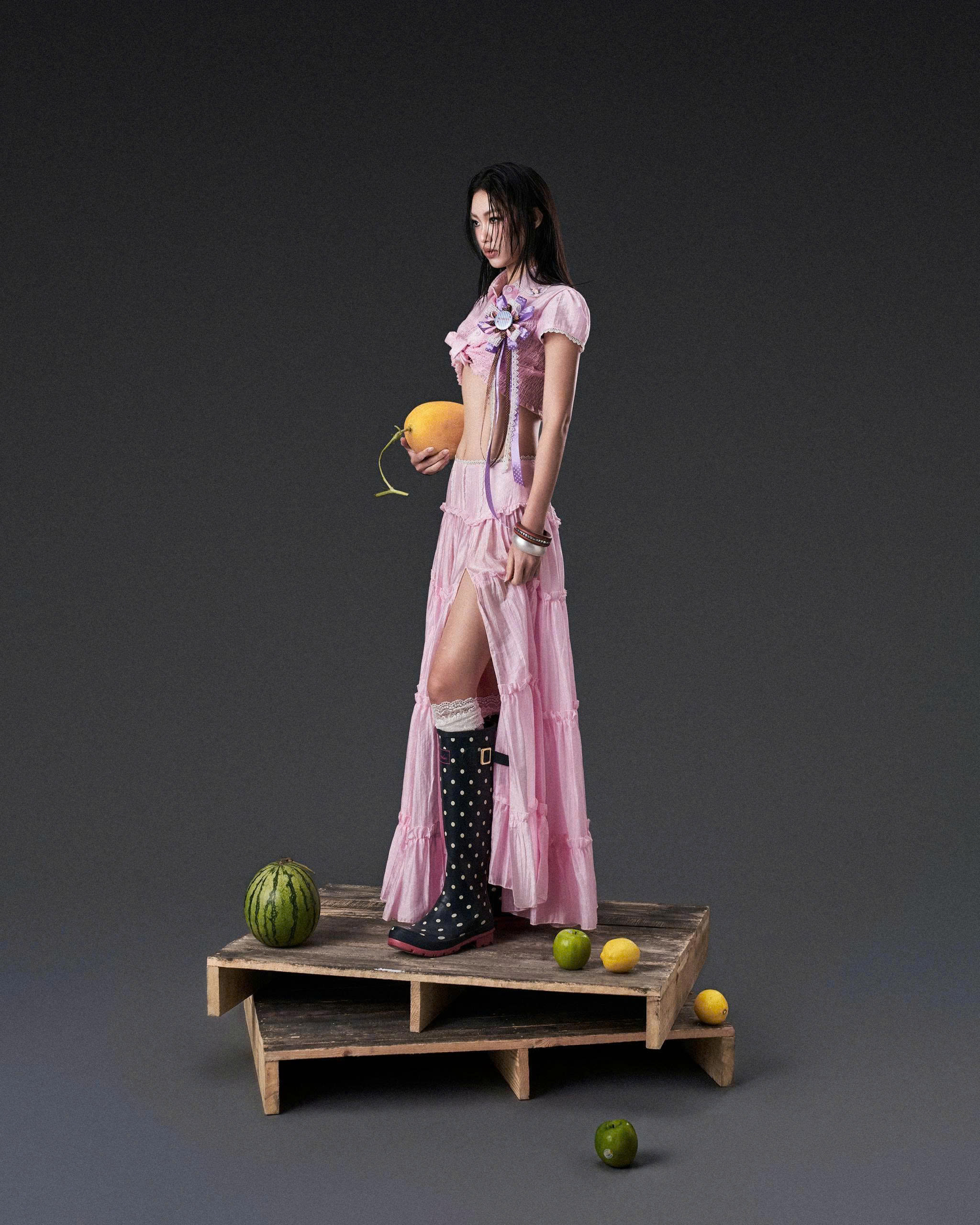 Chân váy dài xòe xẻ đùi phối ren hồng phấn - Pink Wetsy Long Skirt