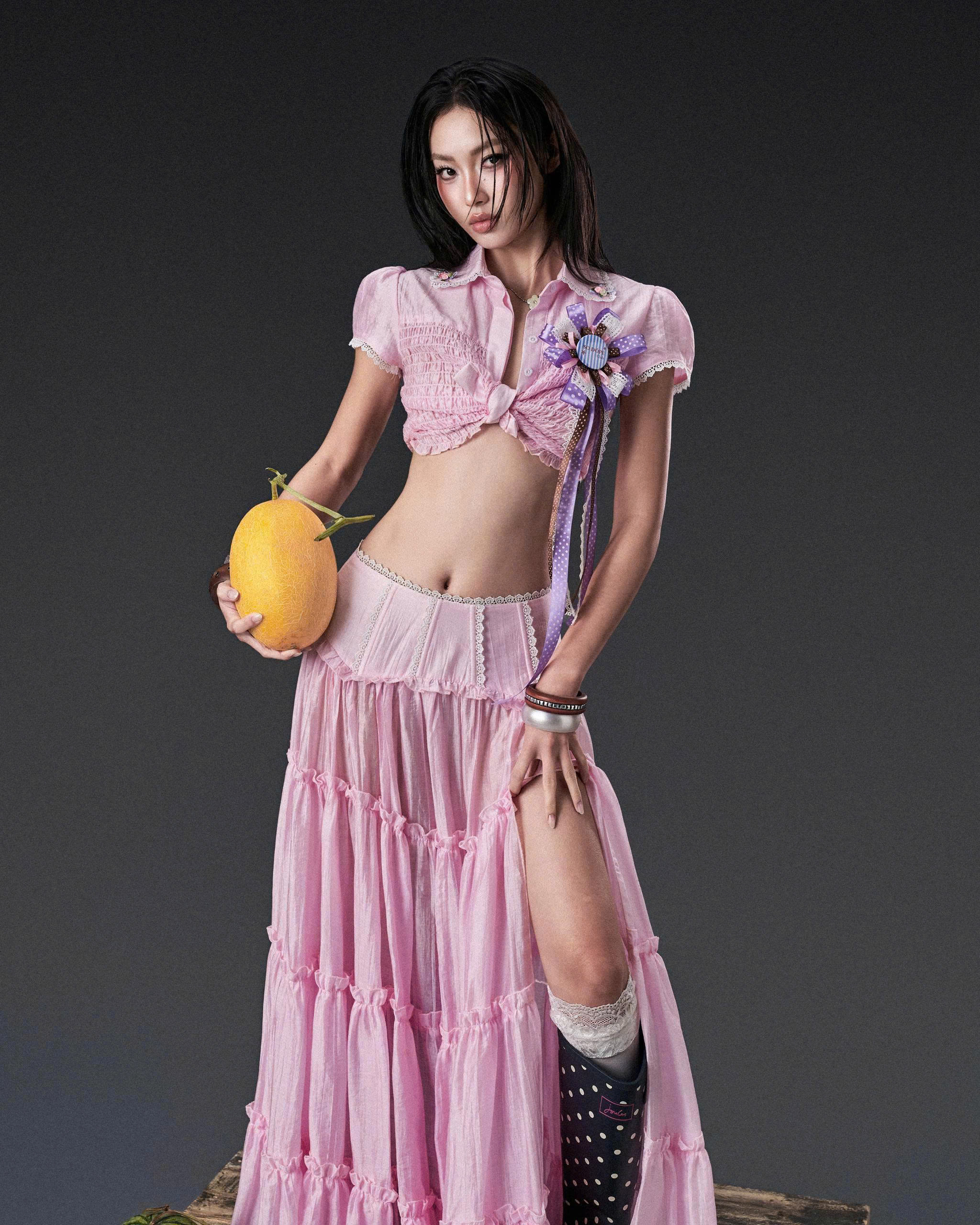 Chân váy dài xòe xẻ đùi phối ren hồng phấn - Pink Wetsy Long Skirt