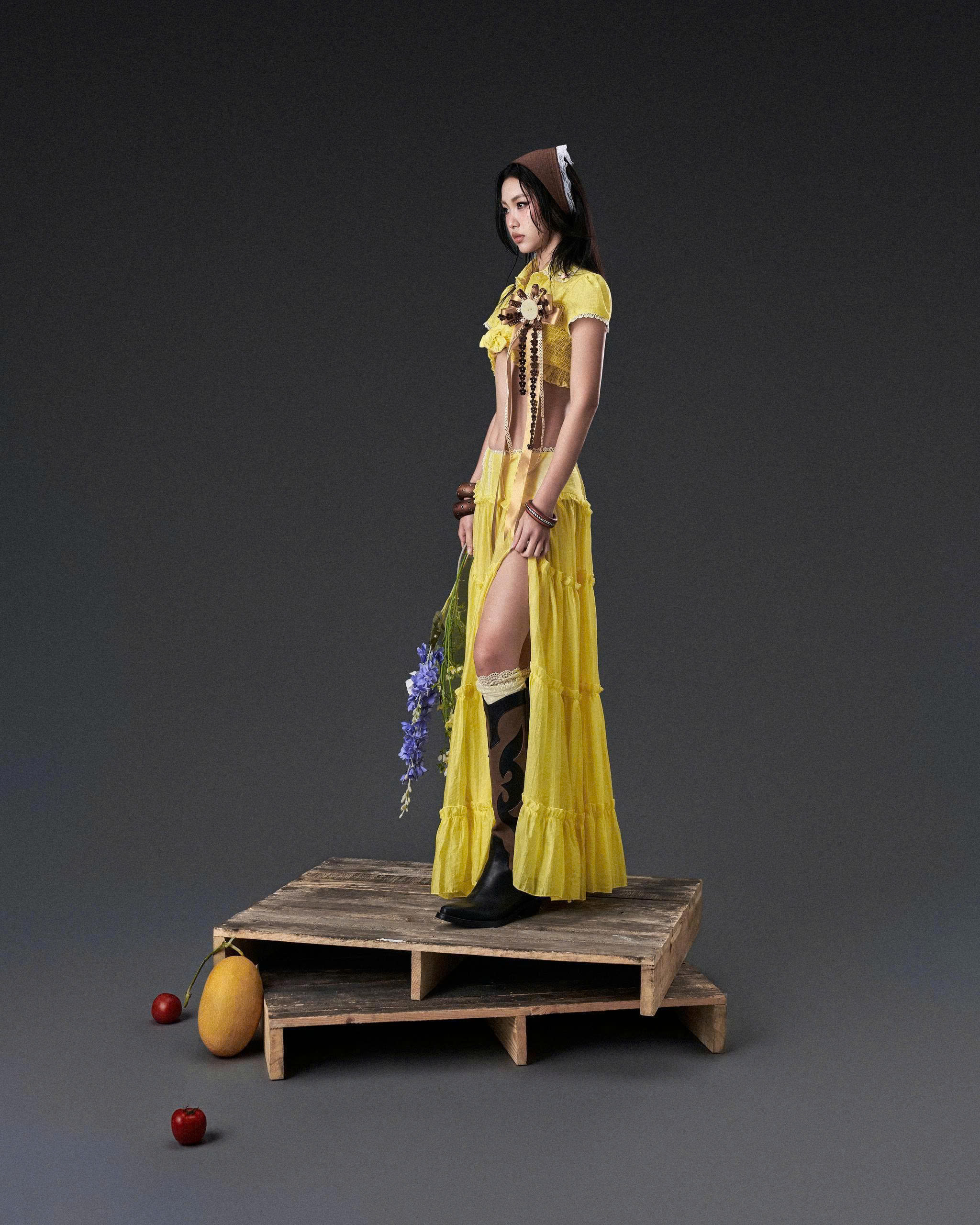 Chân váy dài xòe xẻ đùi phối ren xanh bơ - Yellow Wetsy Long Skirt
