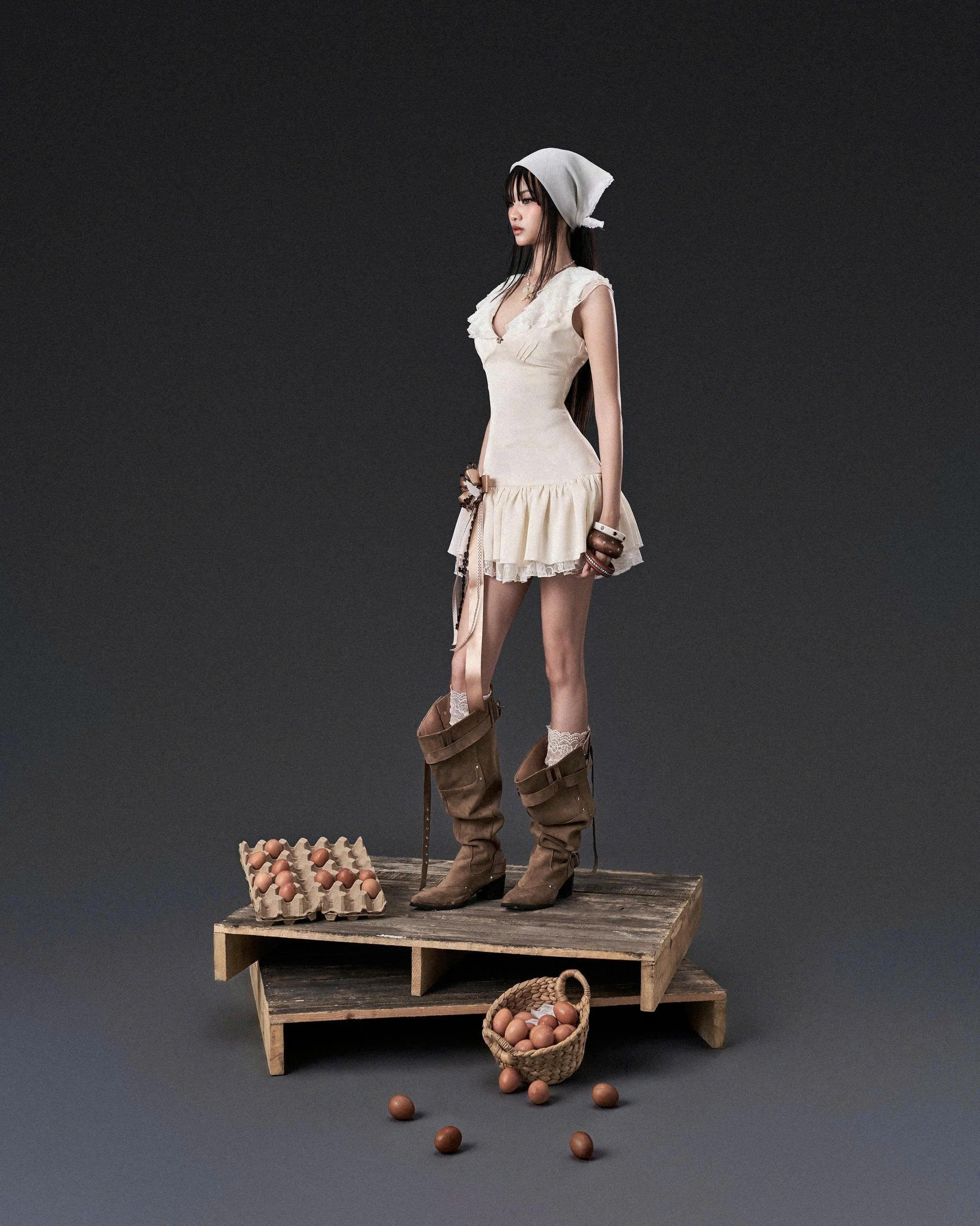 Đầm ngắn màu kem cổ V đuôi xòe layer 2 lớp - Eggshell Dress