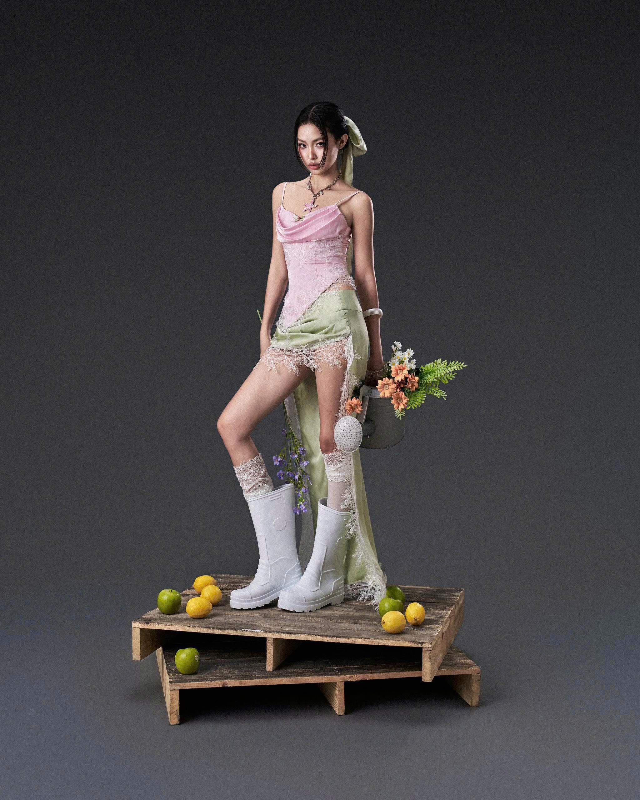 Áo lụa 2 dây hồng phối ren hoa trắng cổ đổ - Ranee Top